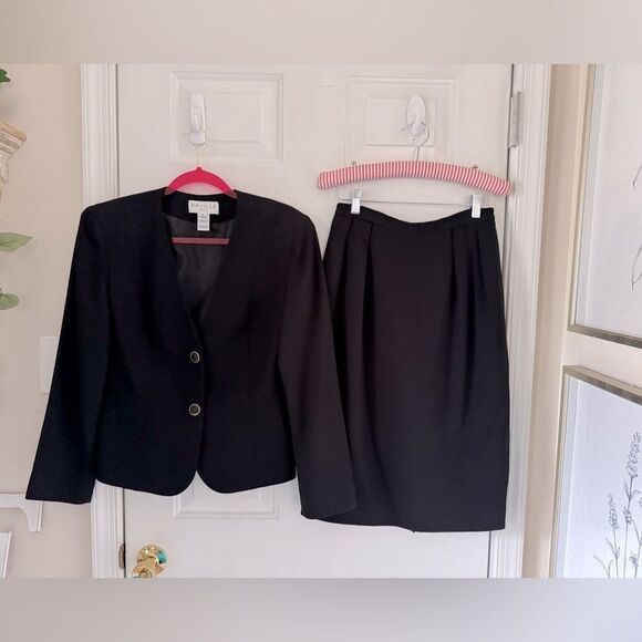 VTG Saville Black Skirt Suit Size 8 - Picture 5 of 12